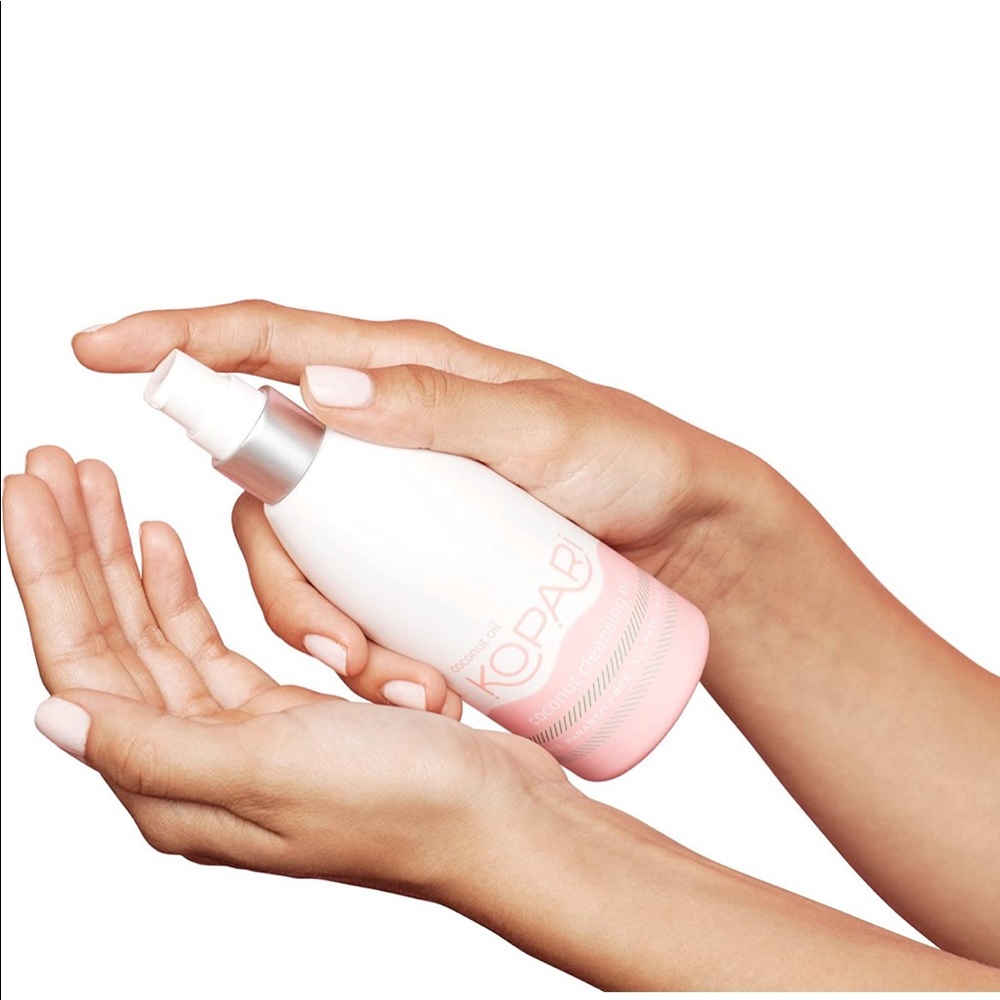 Kopari Coconut Cleaning Oil